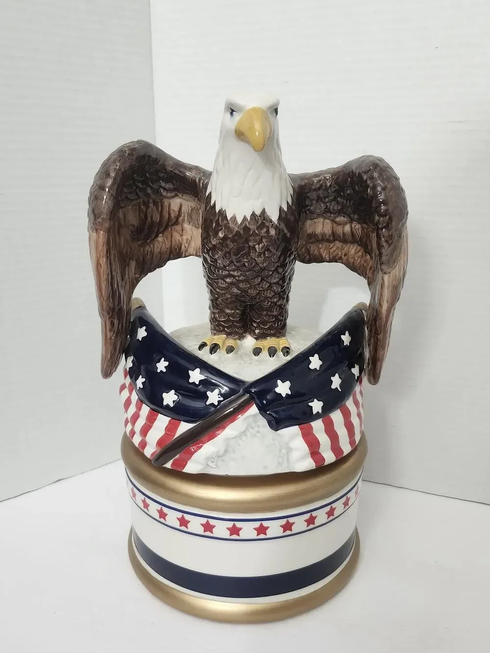 David's Cookies Jeffrey Banks Patriotic American Bald Eagle Cookie Jar